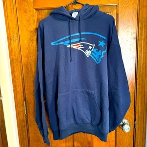 Men’s New England Patriots sweatshirt